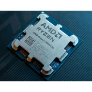 AMD Ryzen 7 9800X3D 5.2GHz 8 Çekirdek 96MB AM5 Tray İşlemci